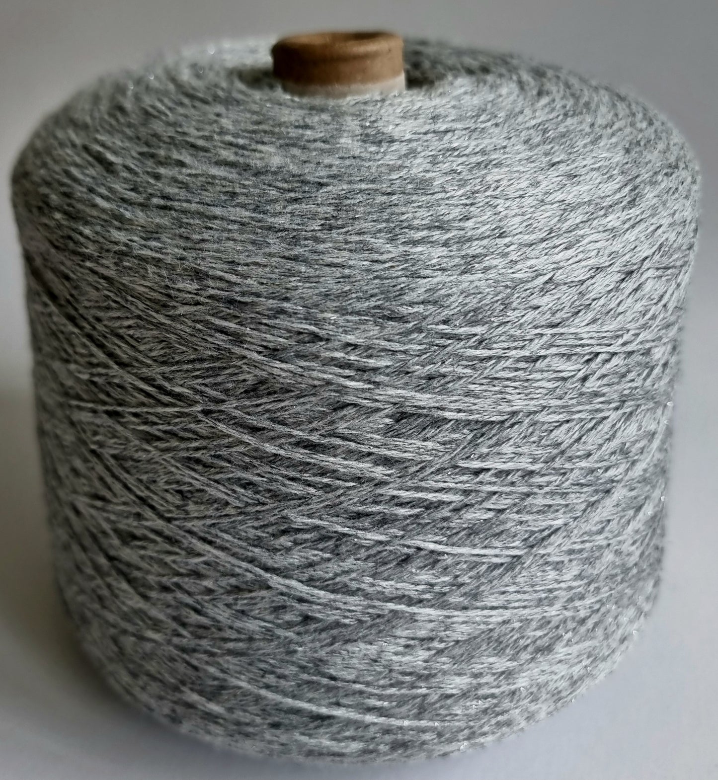 Grey Cashmere with Stellina - 98% Cashmere & 2% Stellina - Fingering Weight - 800m/100g