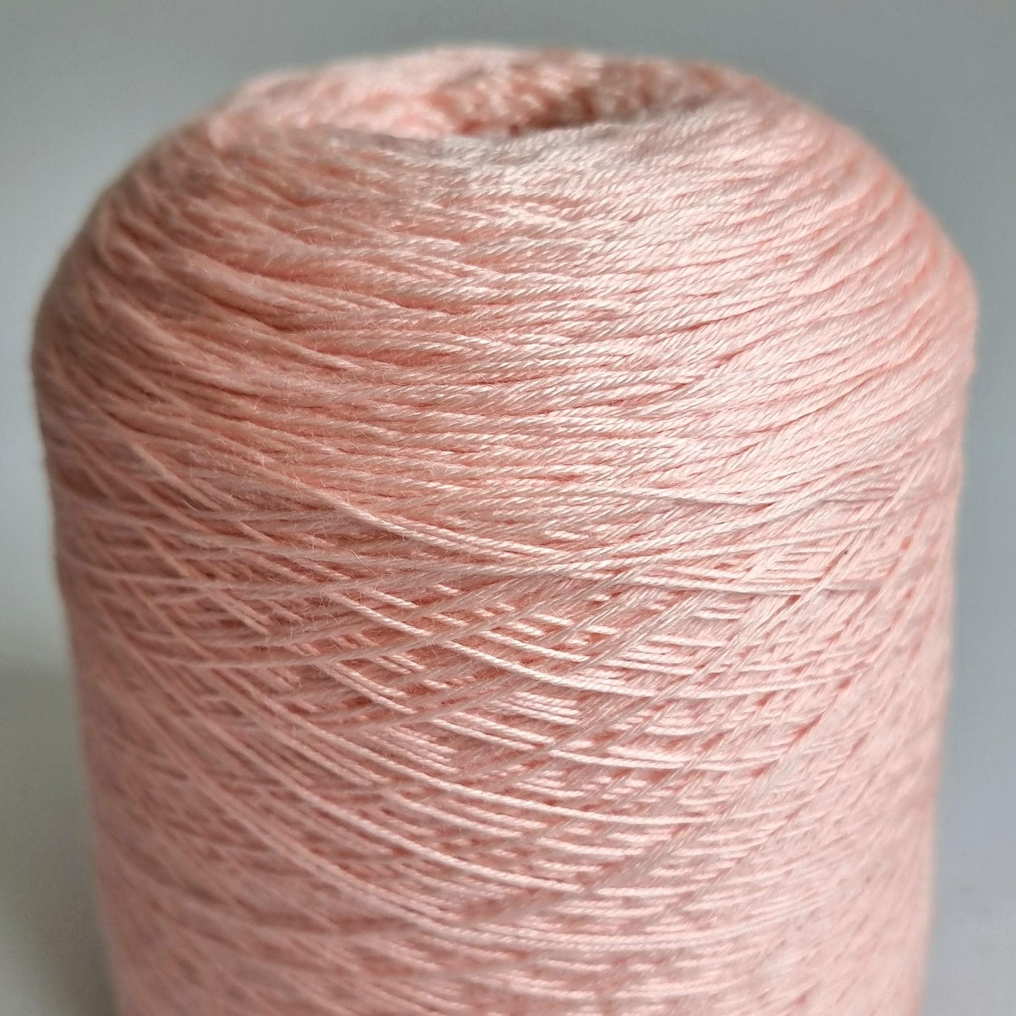 Peach Pink - Low-Pill Cashmere Merino Fingering Yarn - 400m/100g Luxury Blend