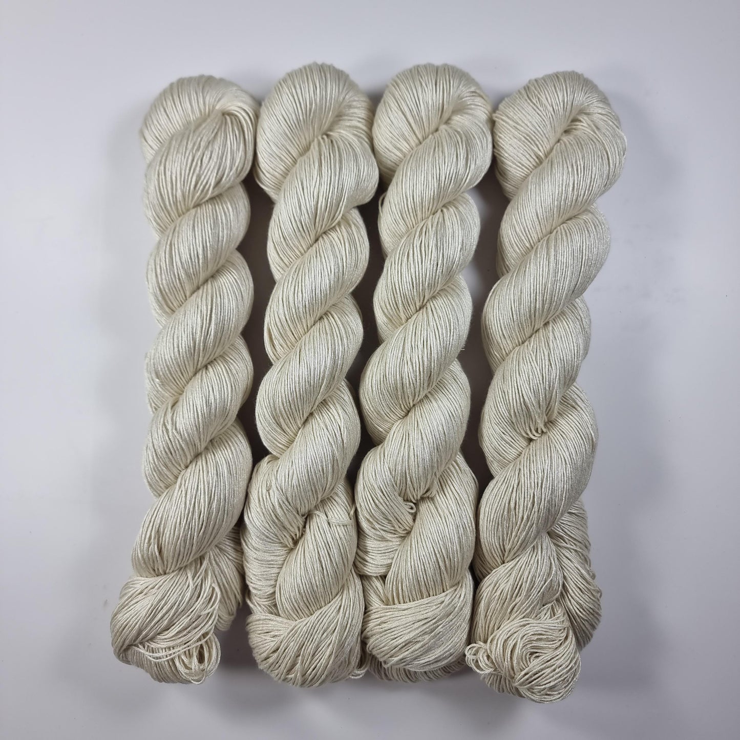 Cozy Mulberry - Light Champagne - Mulberry Silk & Cotton - Fingering Weight - 433m/100g