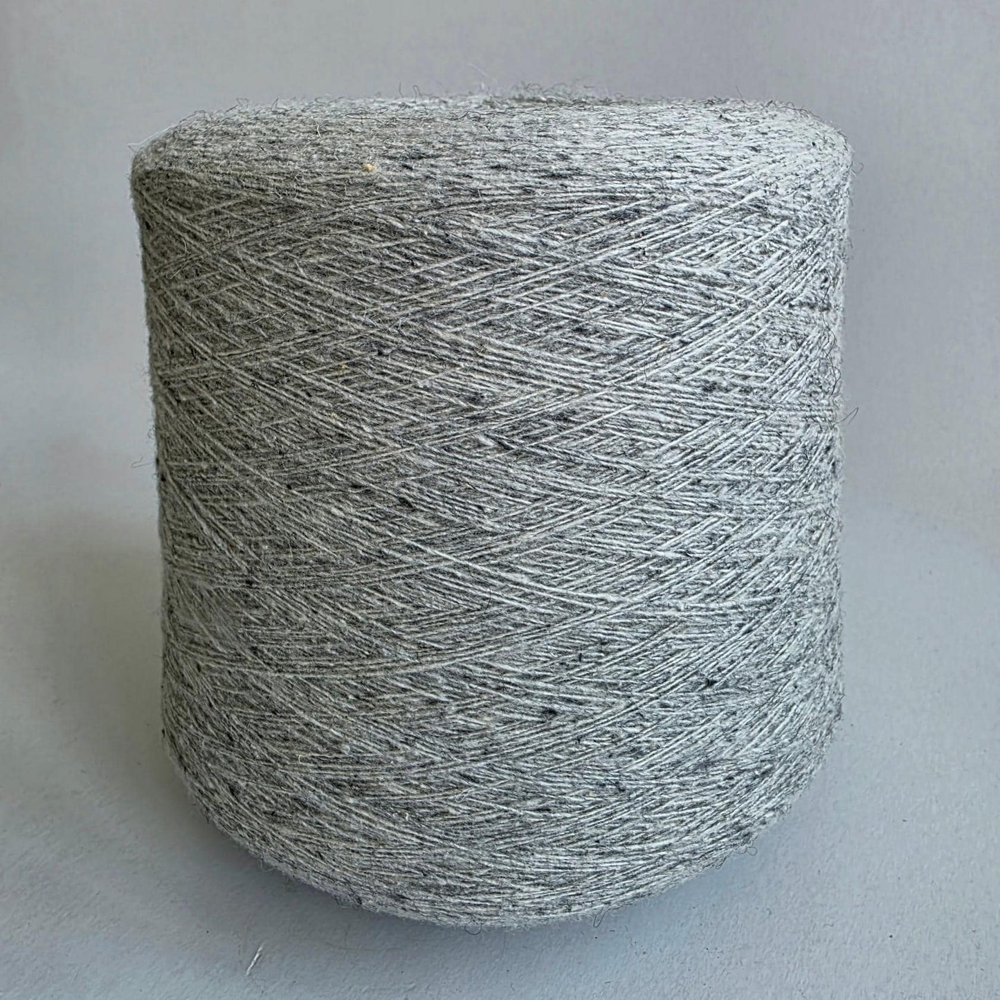 100% Cashmere Yarn - 1ply - 1300m per 100g - Light Grey Tweed