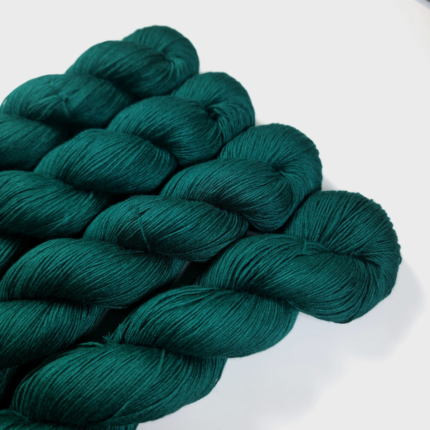 Cozy Mulberry - 95% Mulberry Silk & 5% Cotton - Fingering Weight - 433m/100g