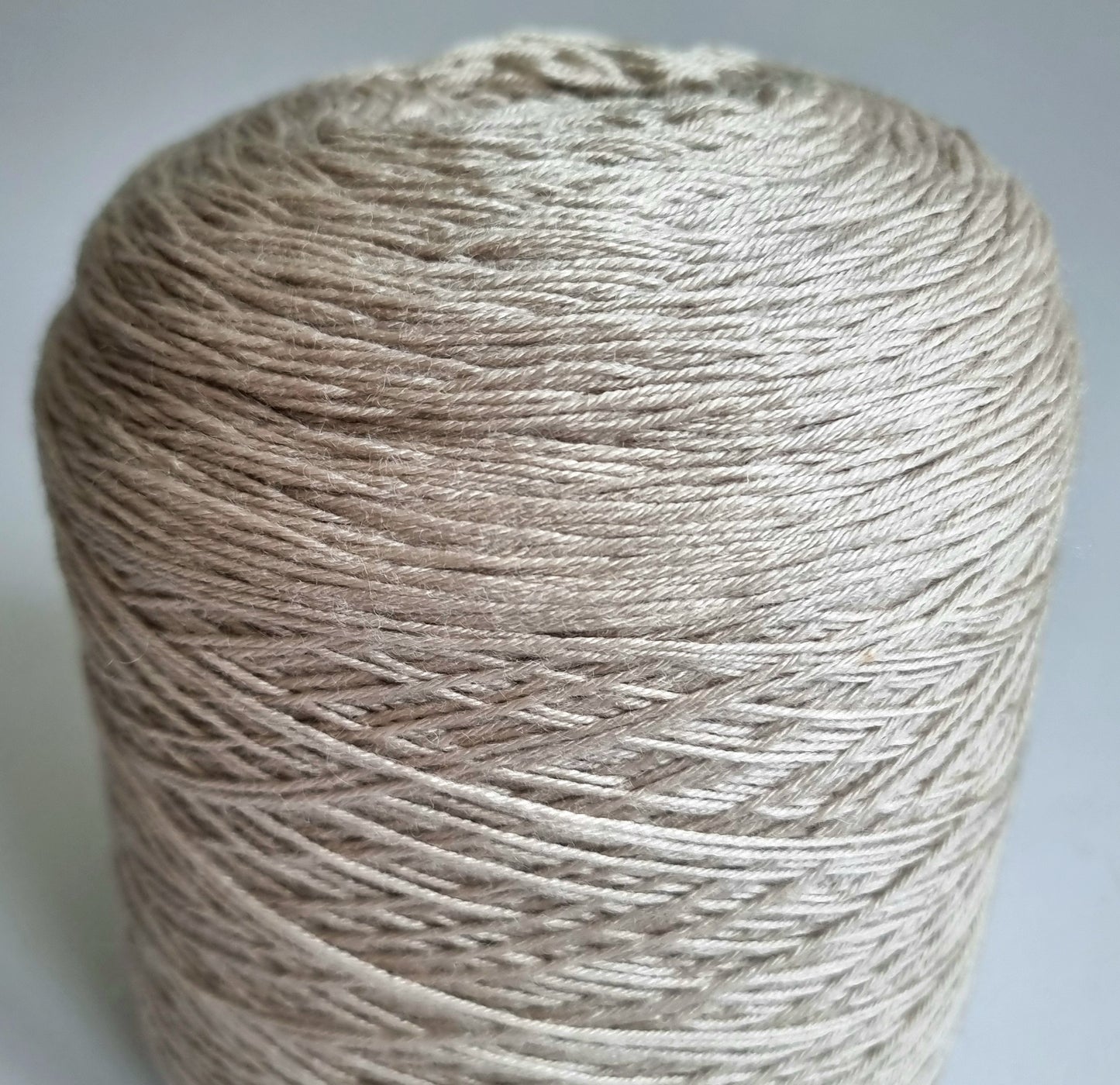 Cashmere Merino - 65% Merino, 30% Cashmere & 5% Anti-Pilling - Fingering Weight - 400m/100g
