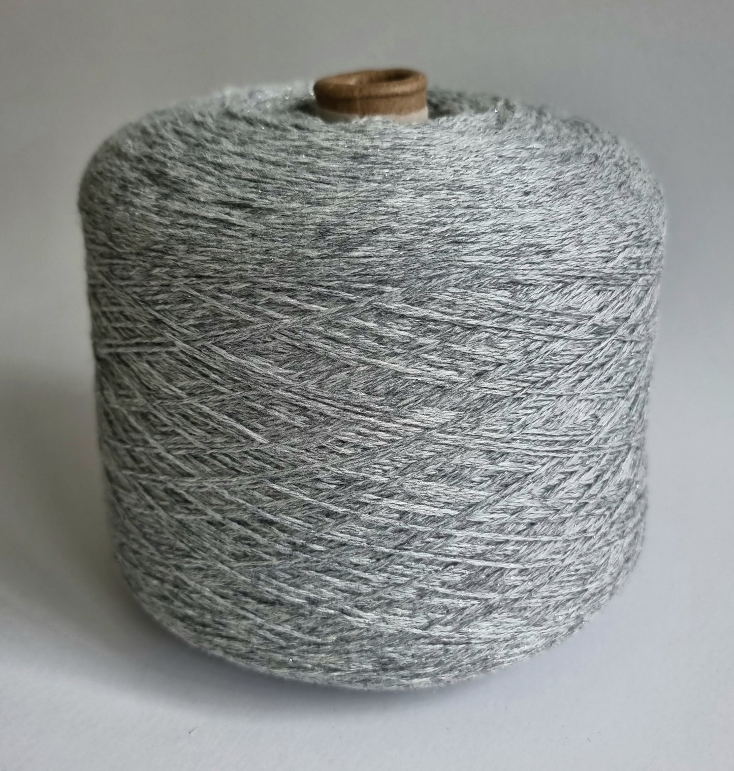 Grey Cashmere with Stellina - 98% Cashmere & 2% Stellina - Fingering Weight - 800m/100g