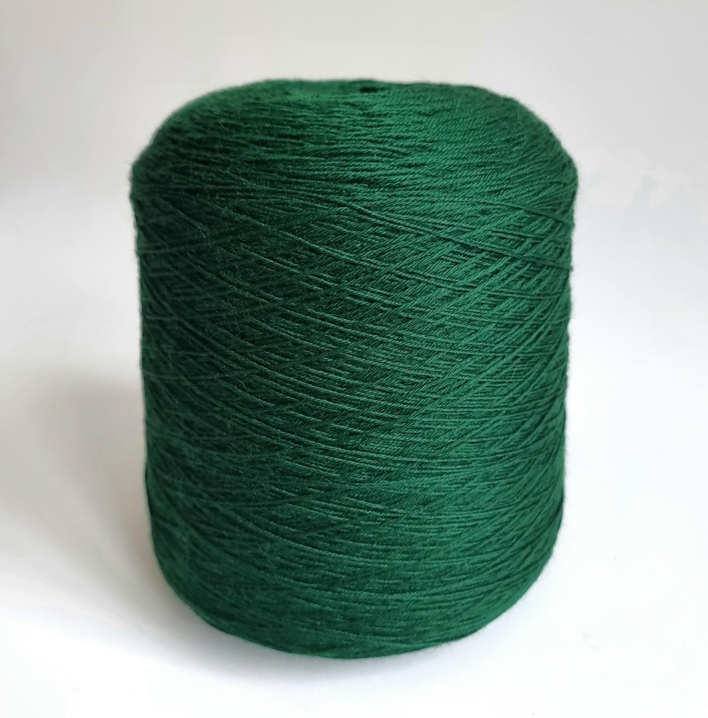 Forest Green Low-Pill Cashmere Merino Fingering Yarn - 400m/100g Luxury Blend