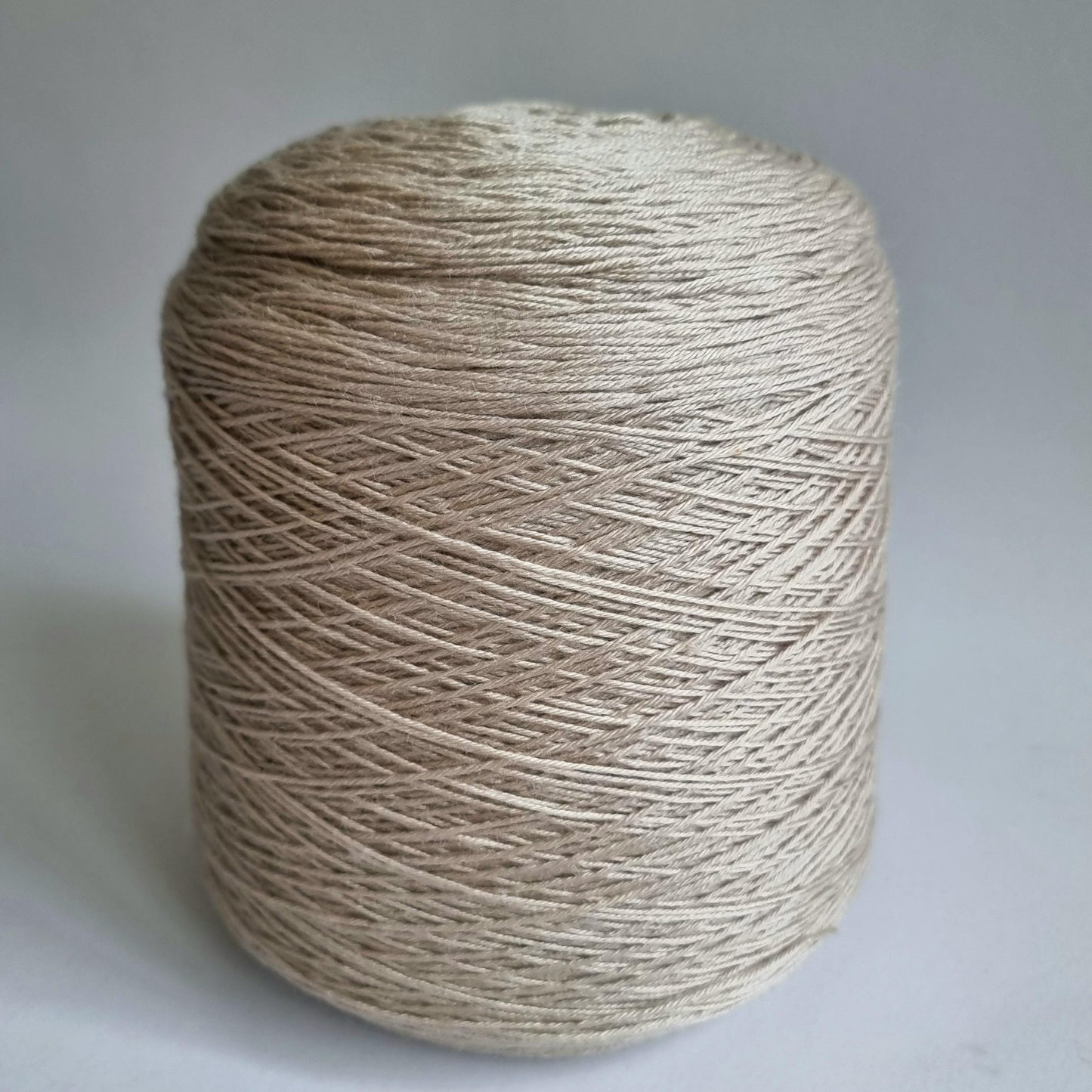 Champagne Low-Pill Cashmere Merino Fingering Yarn - 400m/100g Luxury Blend