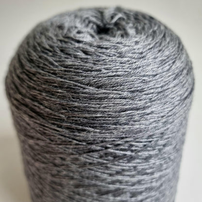 Grey Low-Pill Cashmere Merino Fingering Yarn - 400m/100g Luxury Blend