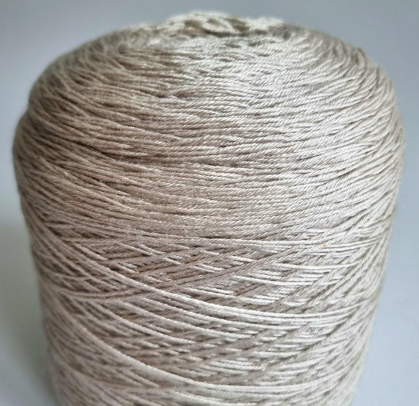 Champagne Low-Pill Cashmere Merino Fingering Yarn - 400m/100g Luxury Blend