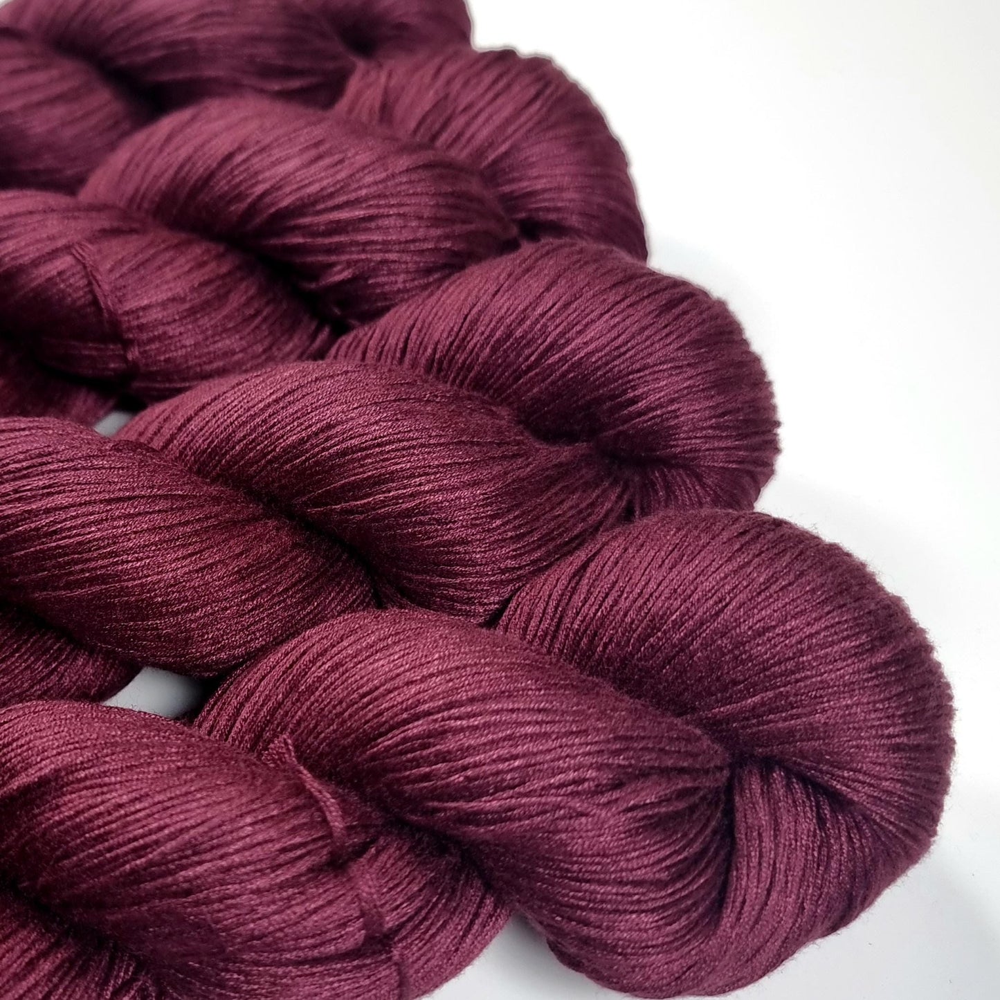 Cozy Mulberry - Burgundy - Mulberry Silk & Cotton - Fingering Weight - 433m/100g