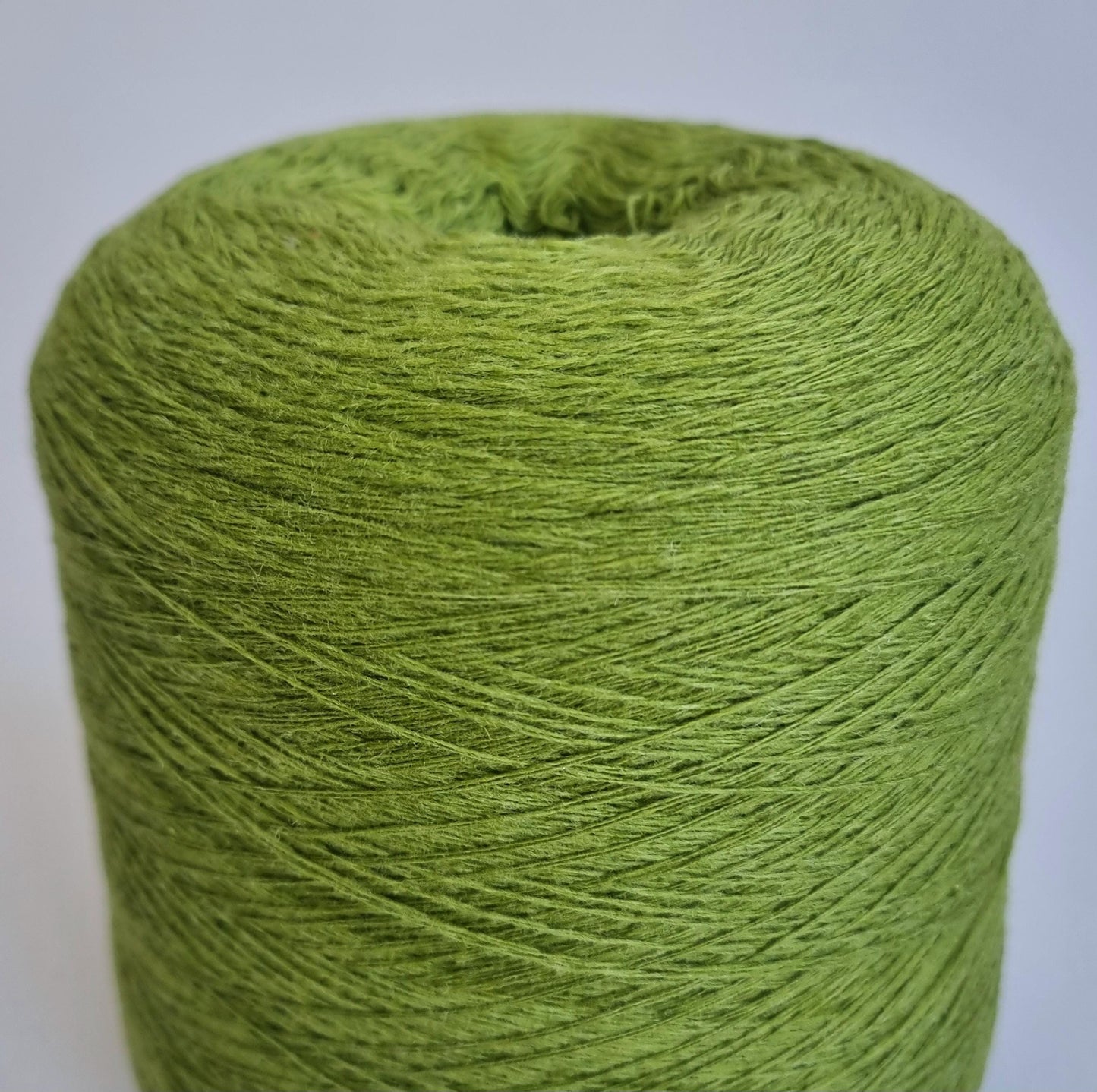 100% Cashmere Yarn - 2/16Nm - 800m per 100g - Leaf Green