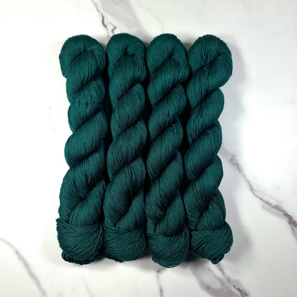 Cozy Mulberry - Forest Green - Mulberry Silk & Cotton - Fingering Weight - 433m/100g