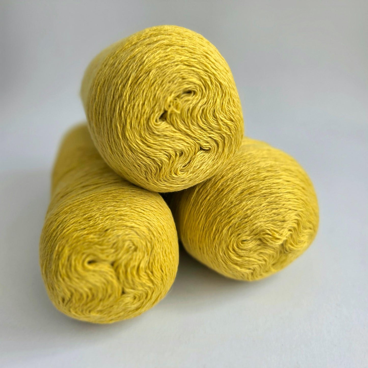 100% Cashmere Yarn - 2/16Nm - 800m per 100g - Honey Yellow