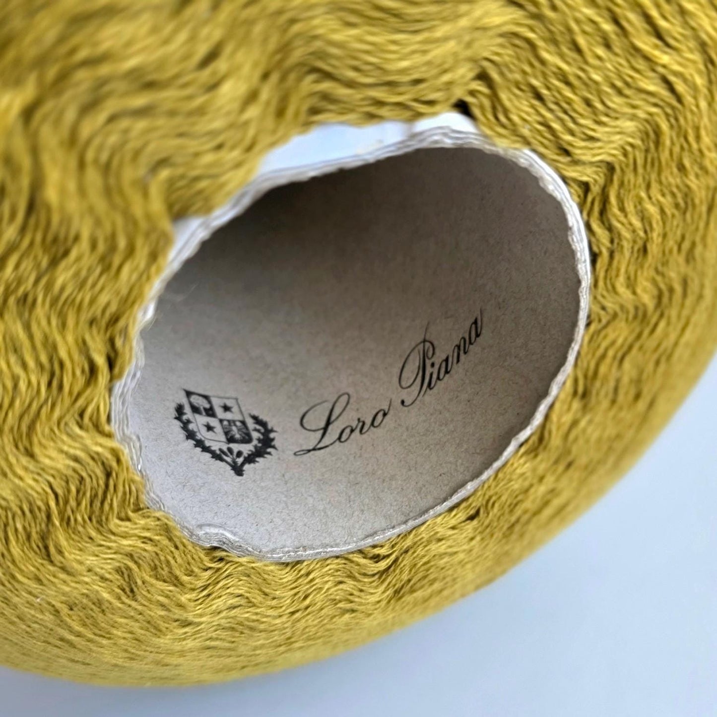 Loro Piana 100%  Italian Cashmere Yarn - 2/26Nm - 1300m per 100g - Yellow Ochre