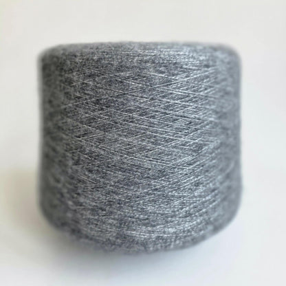 Like a cloud - 75/25  Brushed Cashmere Yarn/Silk - 1/12Nm - 300m per 25g - Oxford Grey