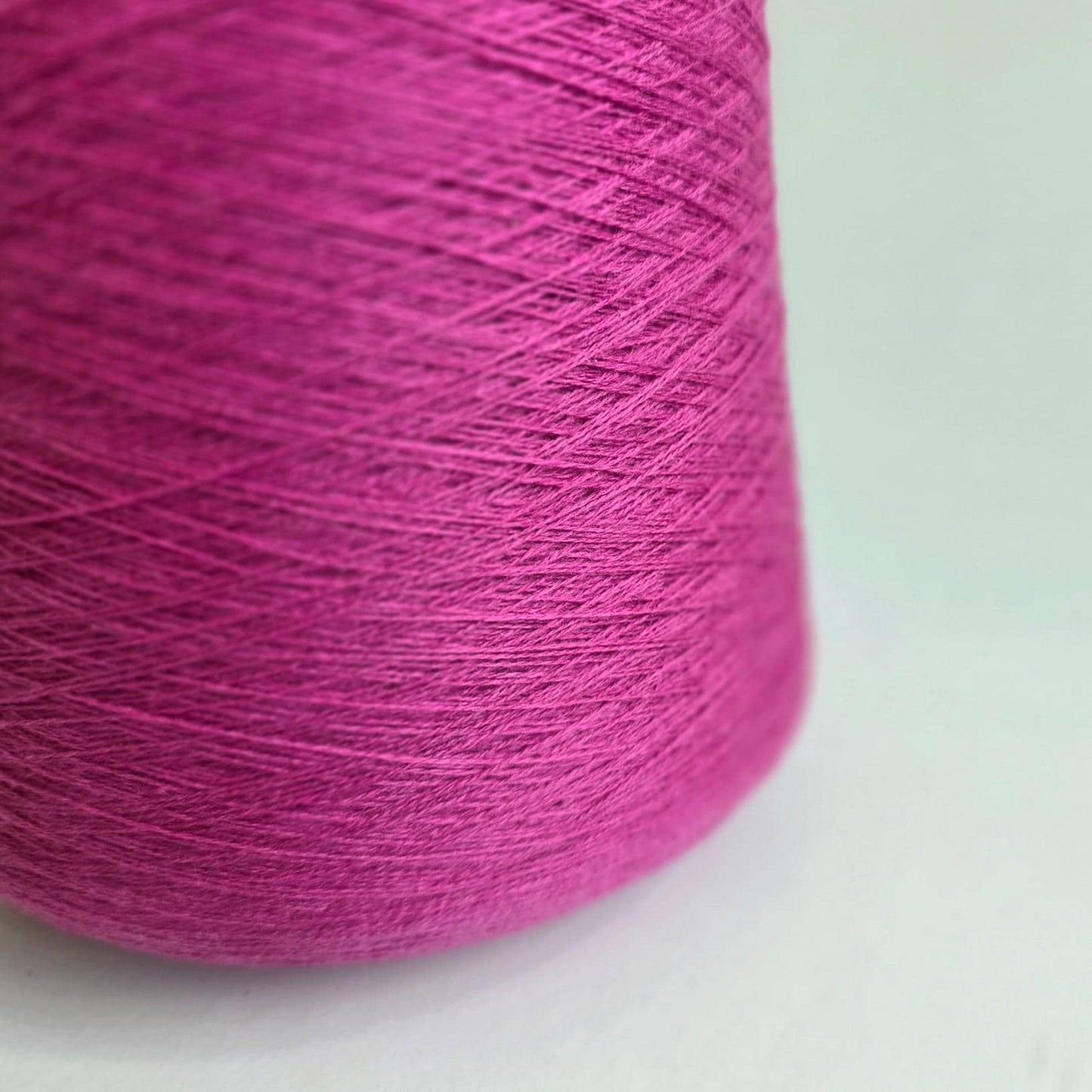 Loro Piana Italian 100% Cashmere Yarn - 2/26Nm - 1300m per 100g - Hot Pink
