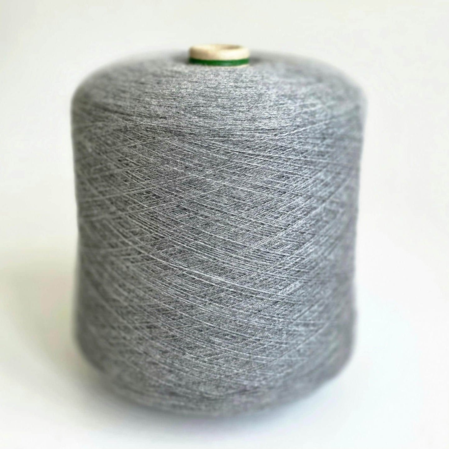 100%  Baby Cashmere Yarn - 2/28Nm - 1400m per 100g - Medium Grey