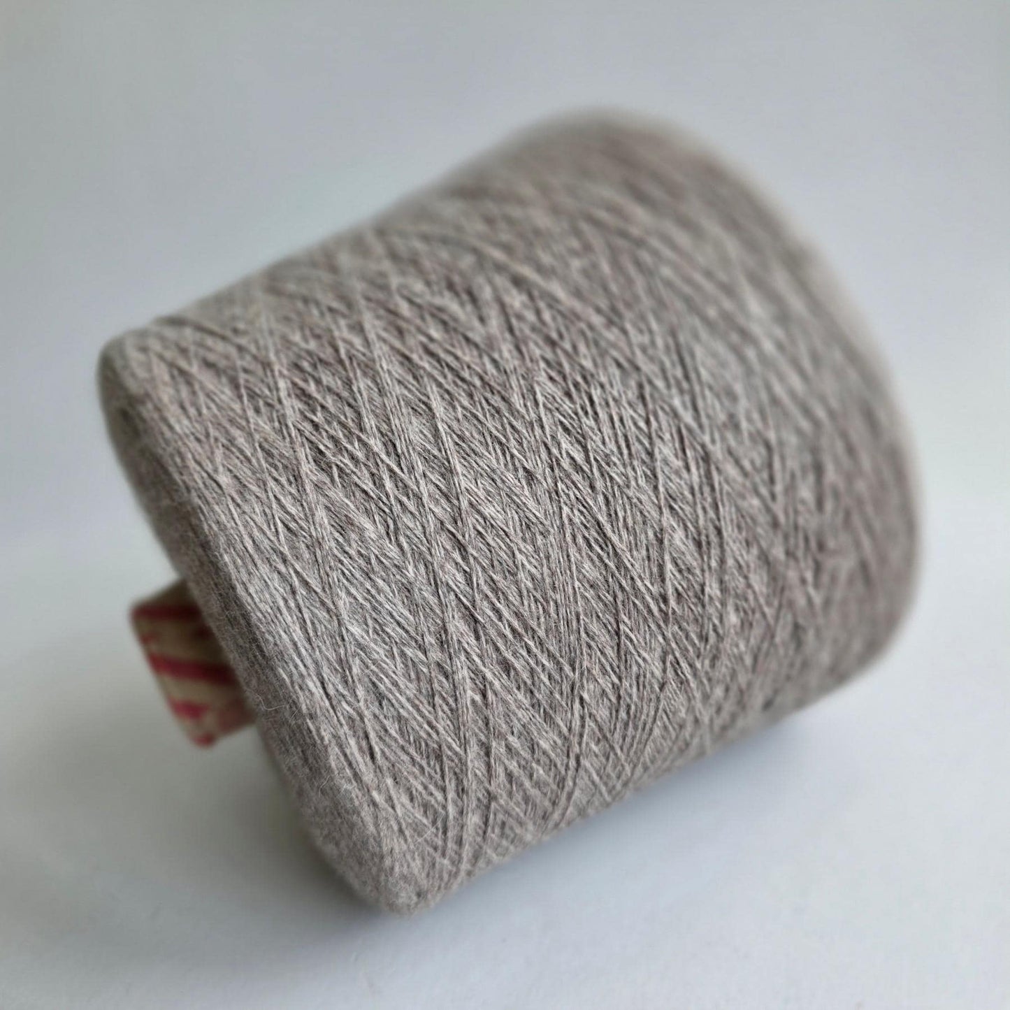 100% Mink Cashmere Yarn - 2/19Nm - 950m per 100g - Light Brown Melange