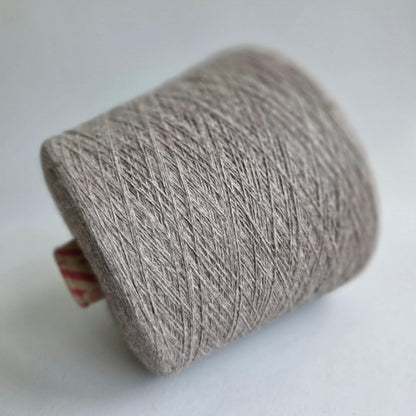 100% Mink Cashmere Yarn - 2/19Nm - 950m per 100g - Light Brown Melange