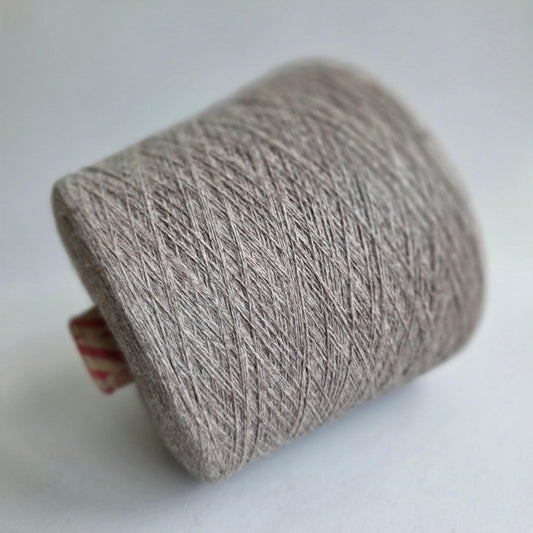 100% Mink Cashmere Yarn - 2/19Nm - 950m per 100g - Light Brown Melange