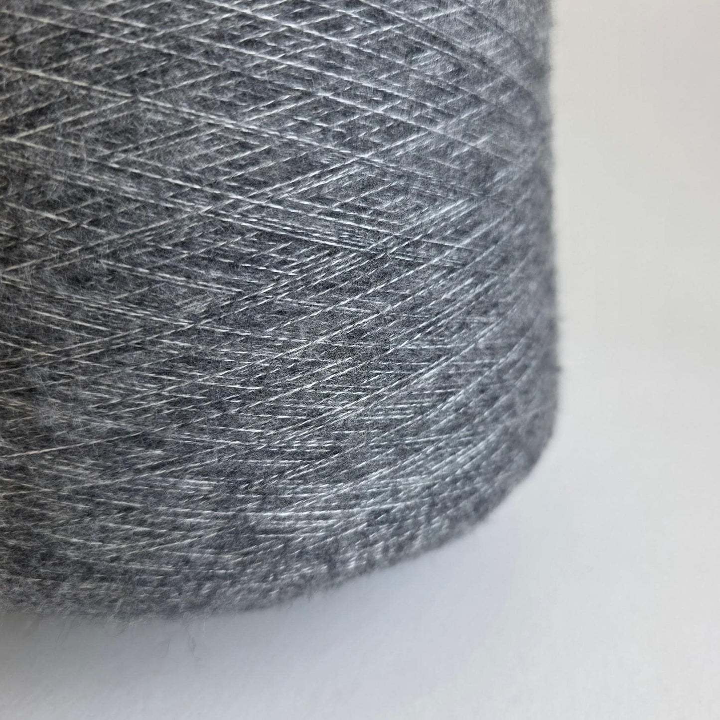 Like a cloud - 75/25  Brushed Cashmere Yarn/Silk - 1/12Nm - 300m per 25g - Oxford Grey