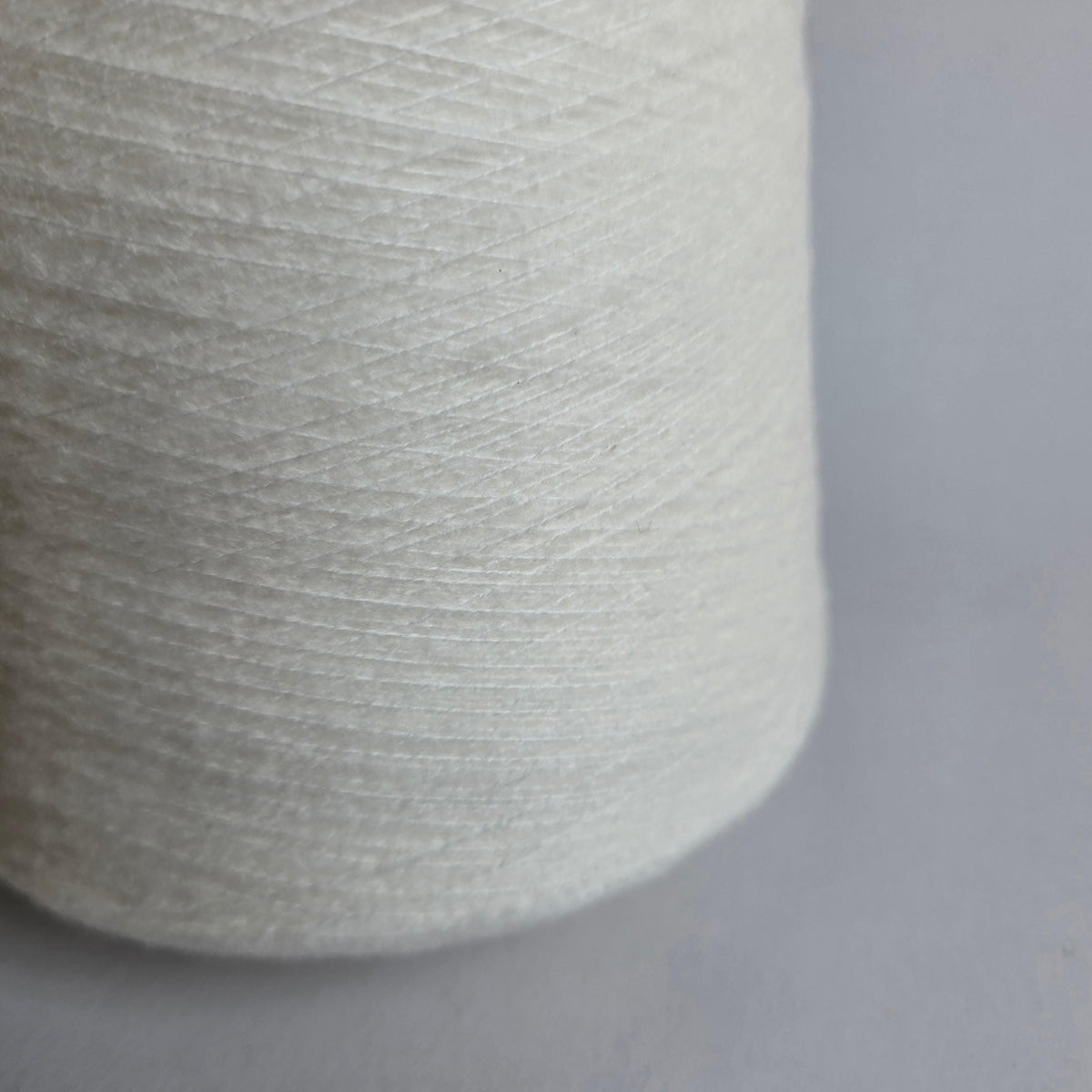 Like a cloud - 75/25 Brushed Cashmere Yarn/Silk - 1/12Nm - 300m per 25g - White - Front View