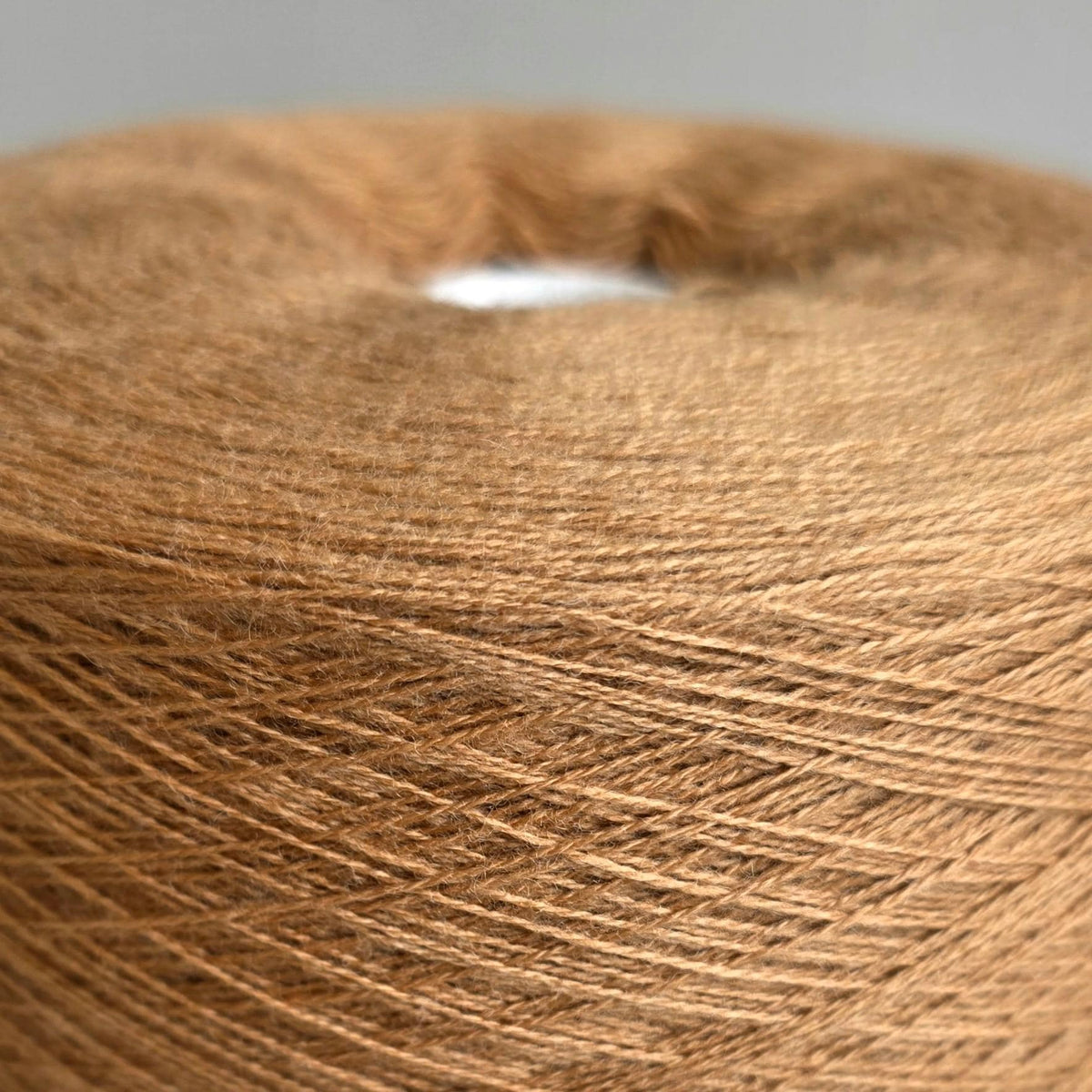 Loro Piana Italian 100% Cashmere Yarn - 2/26Nm - 1300m per 100g - Dark Camel - Yarn Texture