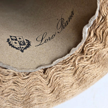 Loro Piana Italian 100% Cashmere Yarn - 2/26Nm - 1300m per 100g - Tan - Yarn Texture