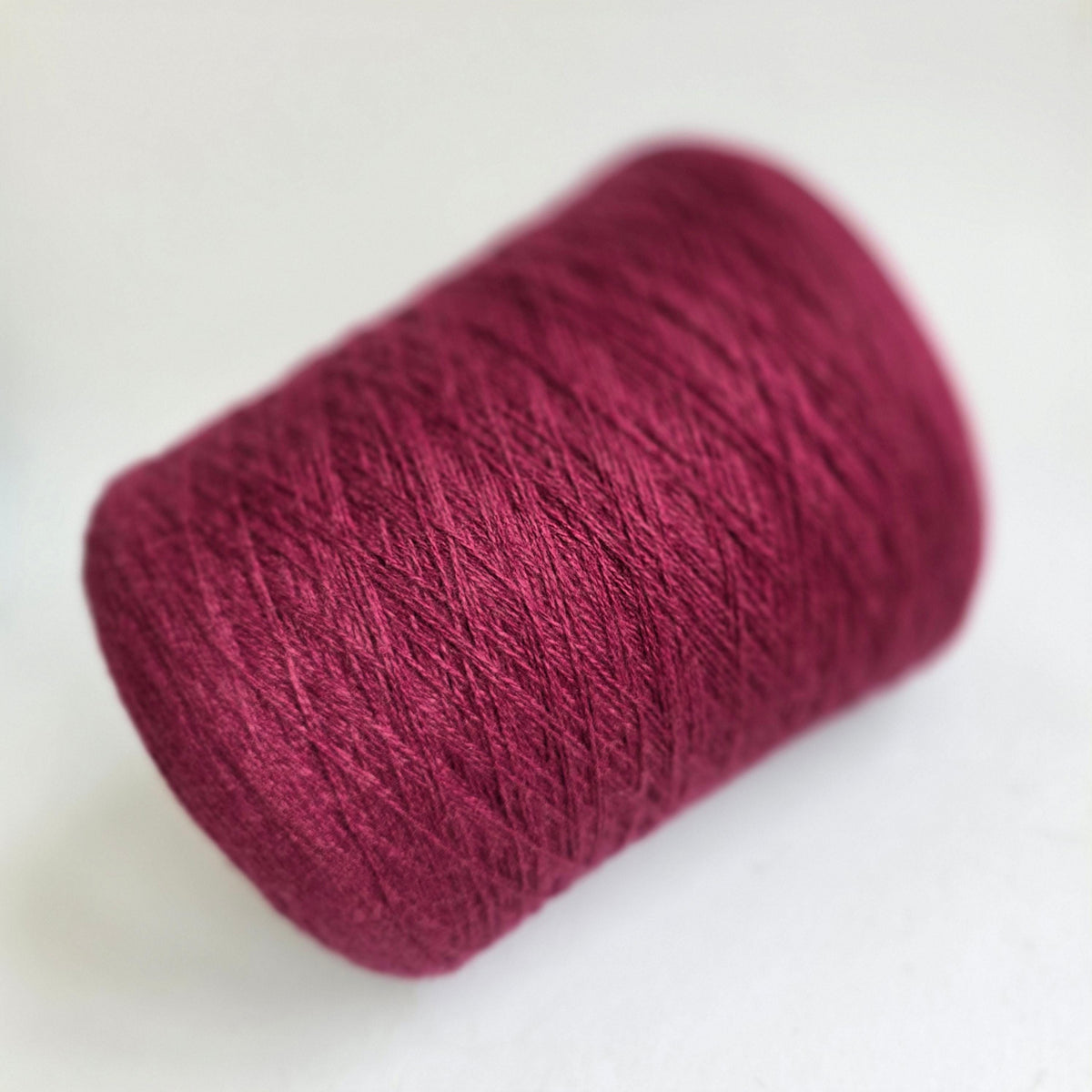 Wine Red 75/25 Cashmere/Mulberry Silk- 2/16Nm - 800m per 100g - Very Lush and Soft - Detail Close-up